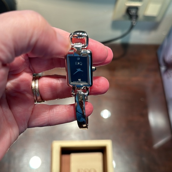 Watch - Picture 2 of 4